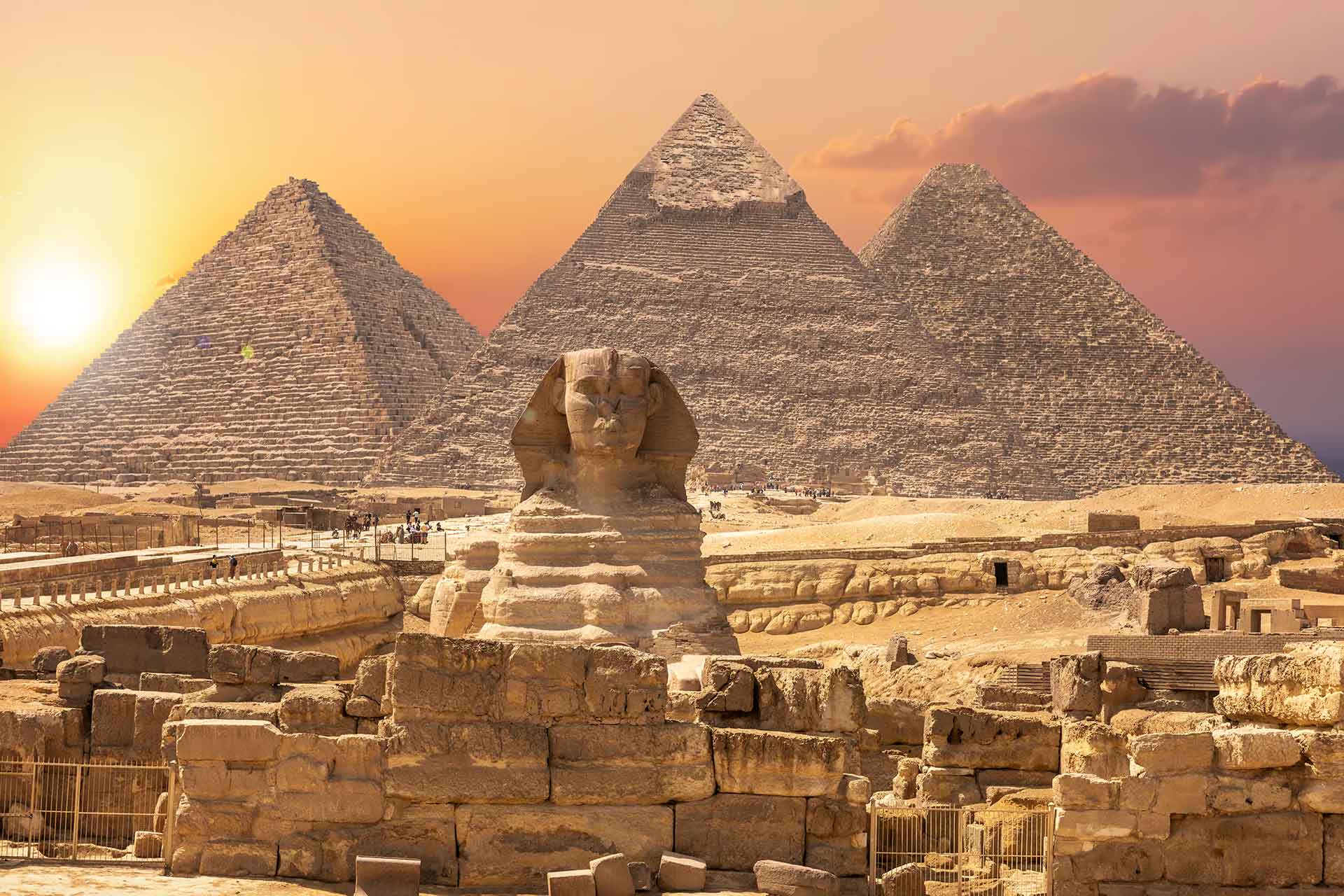 Egipto al Completo con Abu Simbel -               Vuelos Incluidos         Crucero por el Nilo         Pirámides de Guiza         Abu Simbel al Amanecer         Templos Legendarios         Guía en Español         Pensión Completa         Paseo en Faluca         Bazar Khan el-Khalili         Historia Eterna      
