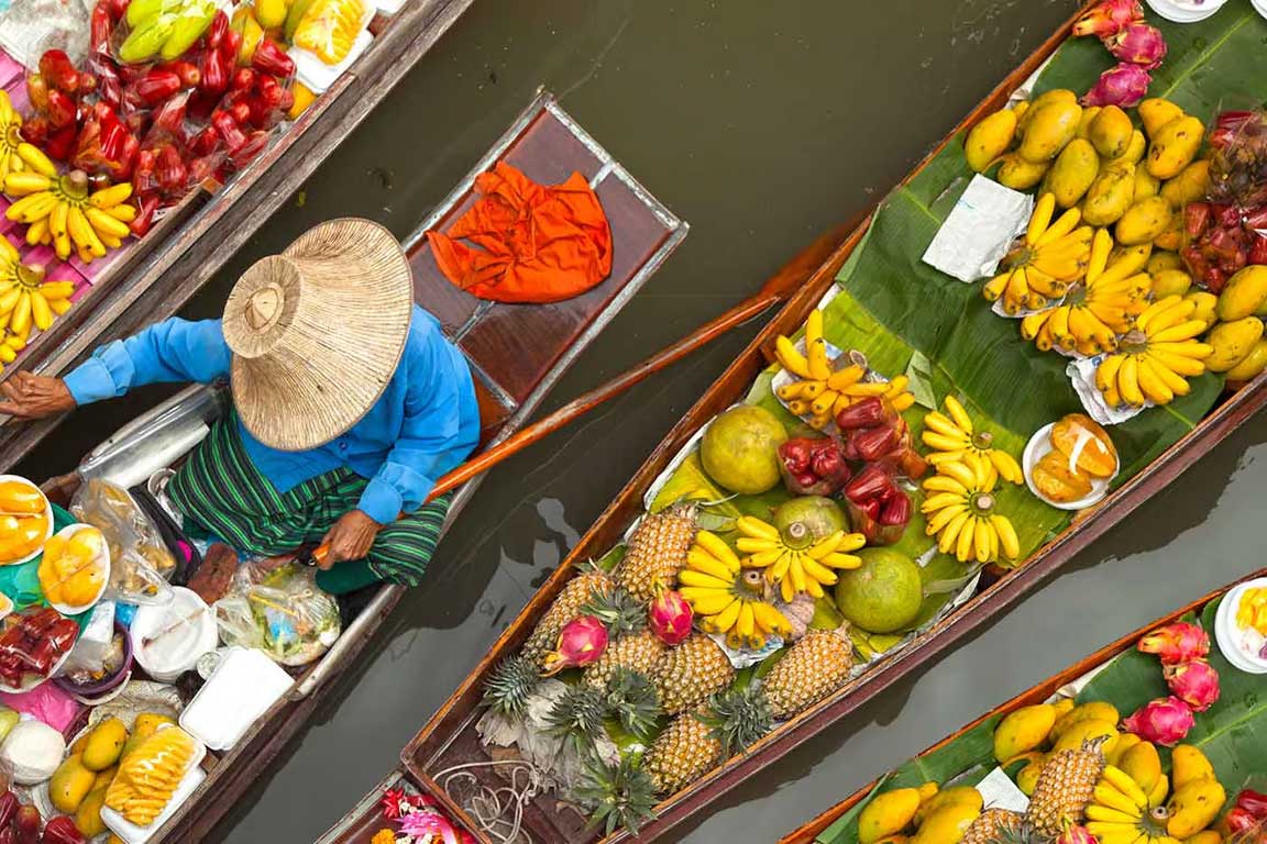 Tailandia -               Vuelos y Traslados Incluidos         Templos Dorados         Mercado Flotante         Gran Palacio de Bangkok         Encuentro con Elefantes         Playas Paradisíacas en Krabi         Guías en Español         Gastronomía Tailandesa         Parque Nacional Doi Inthanon         Templos Azul y Blanco      